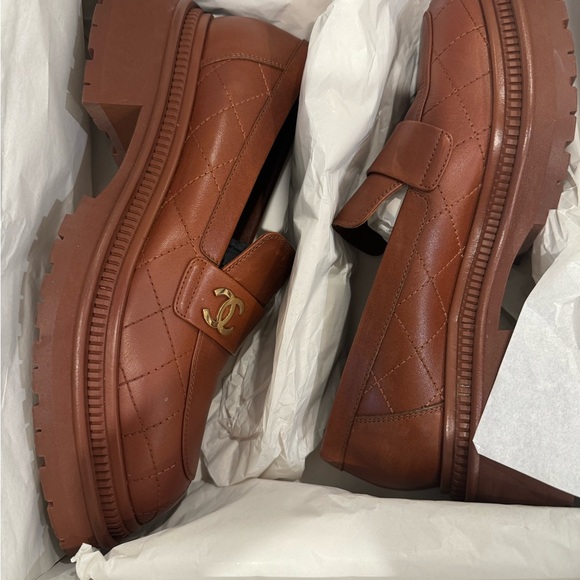 Chanel light brown loafers size 10.5 B - Picture 9 of 10